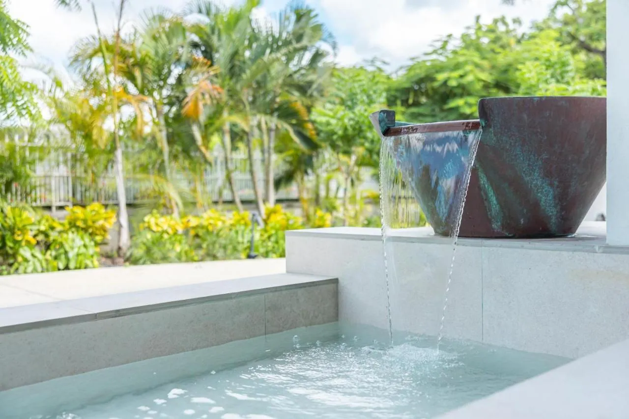 One Beachlands - Luxury Beachfront Mansion Saint James Villa